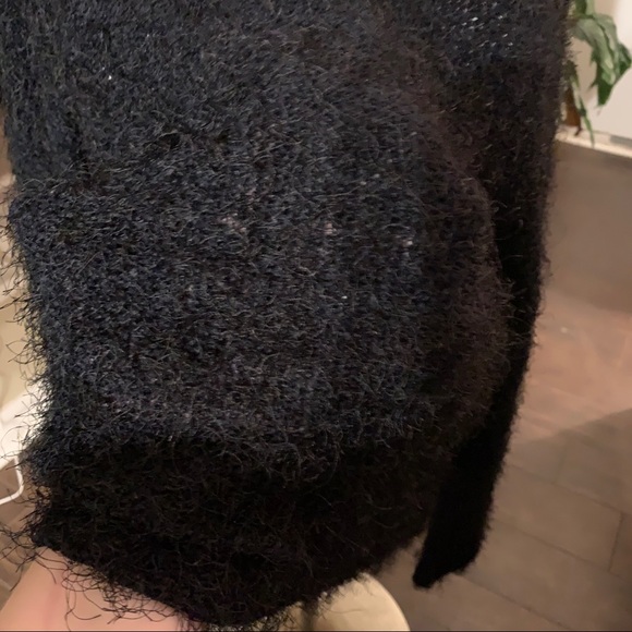 Karen Kane Soft Fuzzy Top - Picture 2 of 4